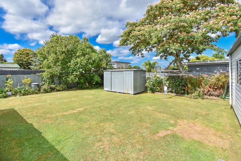 Photo of property in 7 Smiths Avenue, Papakura, 2110