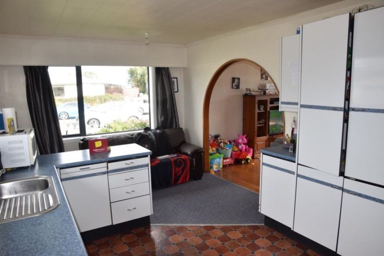 Photo of property in 12 Kereru Street, Waikiwi, Invercargill, 9810