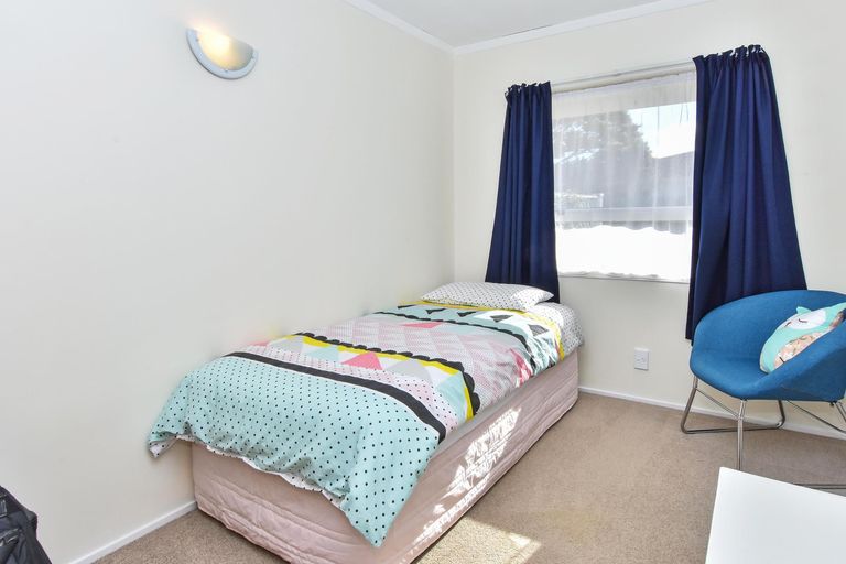Photo of property in 1/11 Honey Place, Weymouth, Auckland, 2103