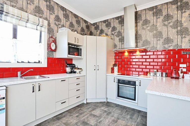 Photo of property in 124 Moulson Street, Strathern, Invercargill, 9812