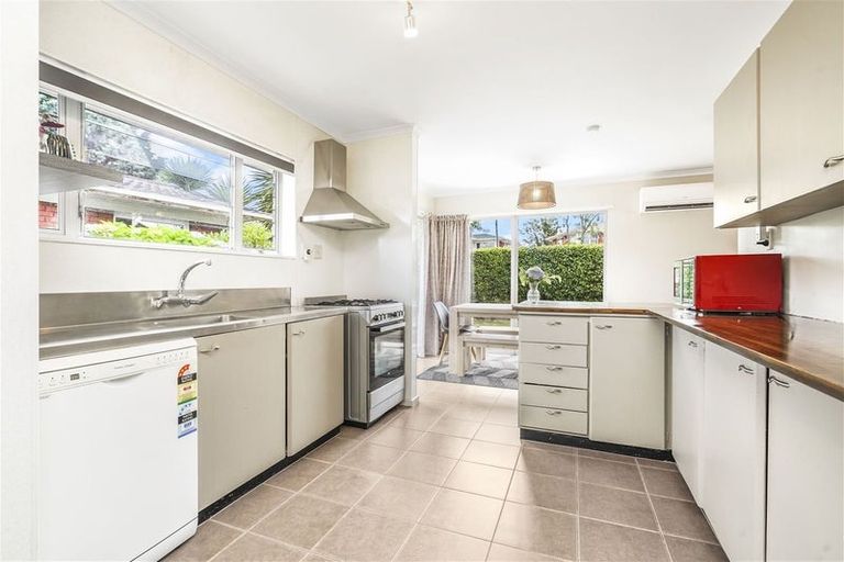 Photo of property in 20 Garden Heights Avenue, Glenview, Hamilton, 3206