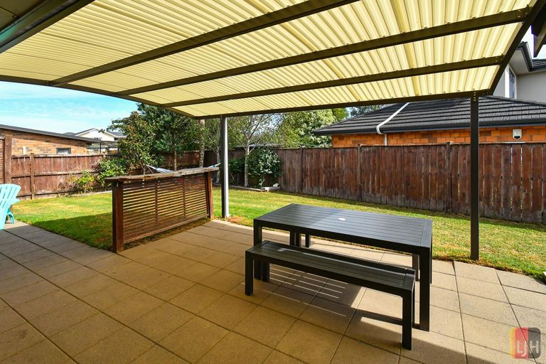 Photo of property in 13 Girvan Terrace, Wattle Downs, Auckland, 2103
