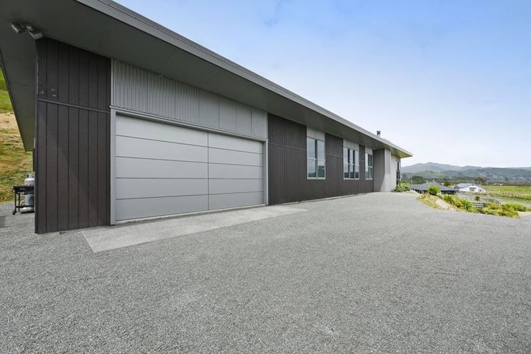 Photo of property in 271c Wallaceville Road, Wallaceville, Upper Hutt, 5371
