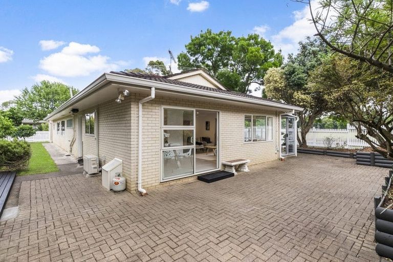 Photo of property in 2 Ashdown Place, Pahurehure, Papakura, 2113