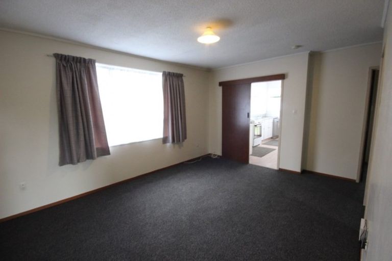 Photo of property in 6 Tiraumea Street, Palmerston North, 4410