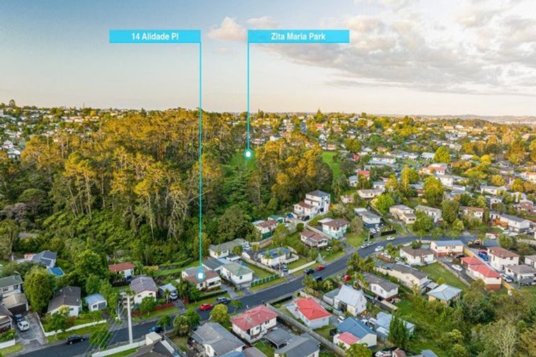 Photo of property in 14 Alidade Place, Massey, Auckland, 0614