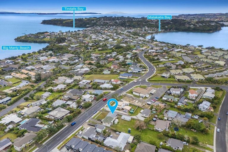 Photo of property in 1/941 Whangaparaoa Road, Manly, Whangaparaoa, 0930