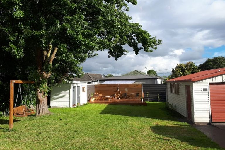Photo of property in 21 Glenfield Crescent, Mairehau, Christchurch, 8052