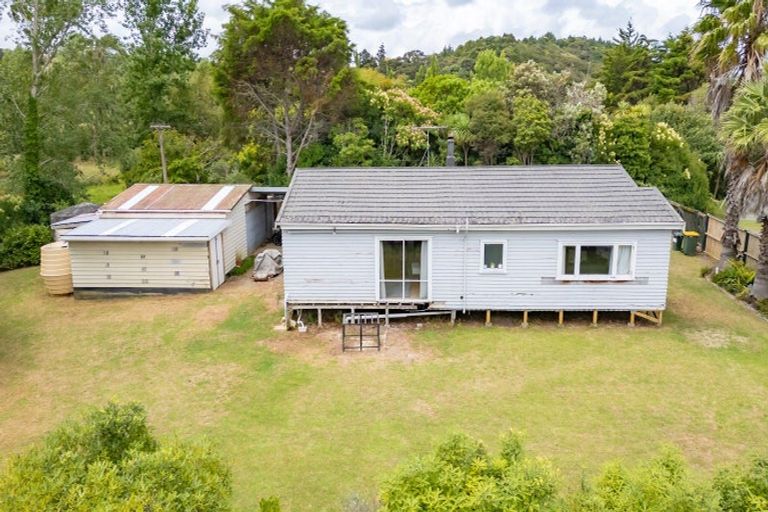 Photo of property in 1060 Kaipara Coast Highway, Kaukapakapa, 0873