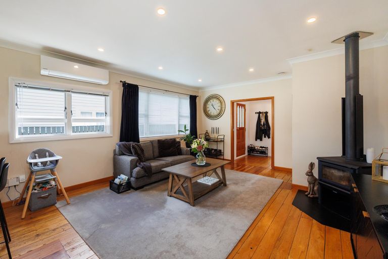 Photo of property in 24 Oxford Street, Hokowhitu, Palmerston North, 4410