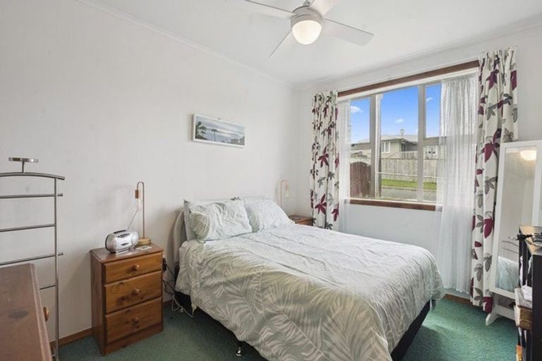 Photo of property in 7 Blease Street, New Lynn, Auckland, 0600