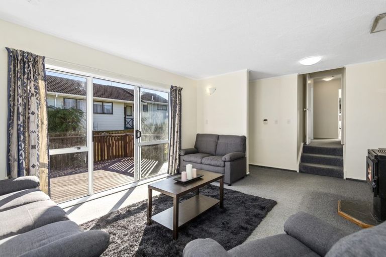 Photo of property in 66 Dominica Crescent, Grenada Village, Wellington, 6037