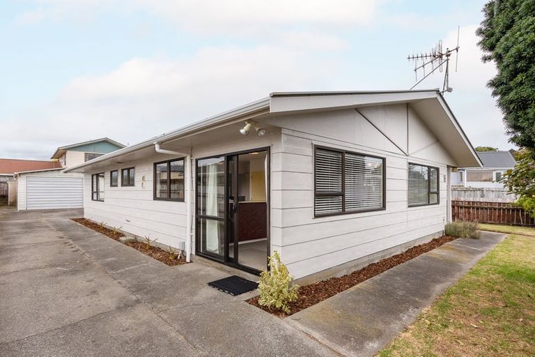 Photo of property in 10a Arnold Grove, Paraparaumu Beach, Paraparaumu, 5032