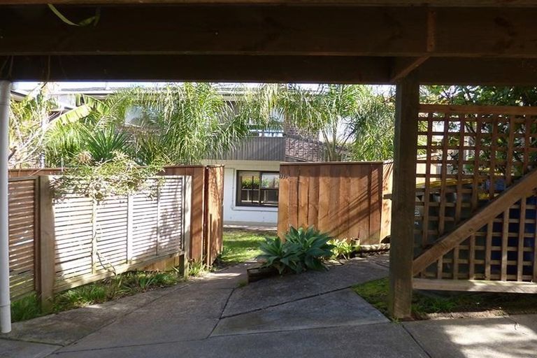 Photo of property in 3/59 Norwood Road, Bayswater, Auckland, 0622