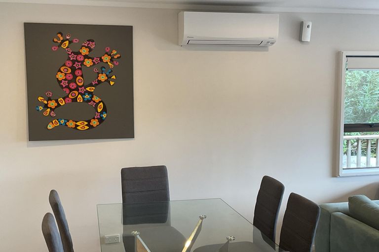 Photo of property in 11 Hillside Crescent, Leigh, 0985