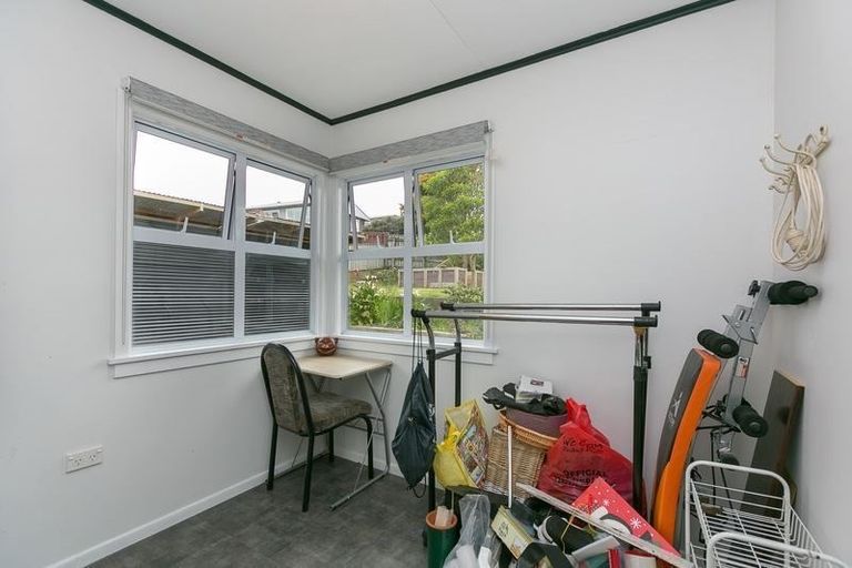 Photo of property in 880 Devon Road, Bell Block, New Plymouth, 4312