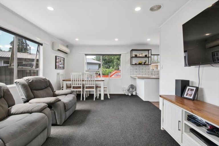 Photo of property in 12 Conifer Place, Te Puke, 3119