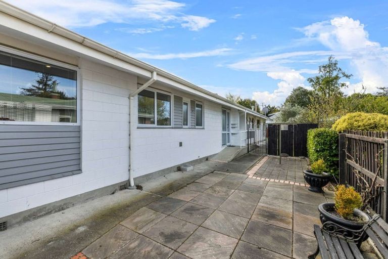 Photo of property in 1/5 Milnebank Street, Upper Riccarton, Christchurch, 8041