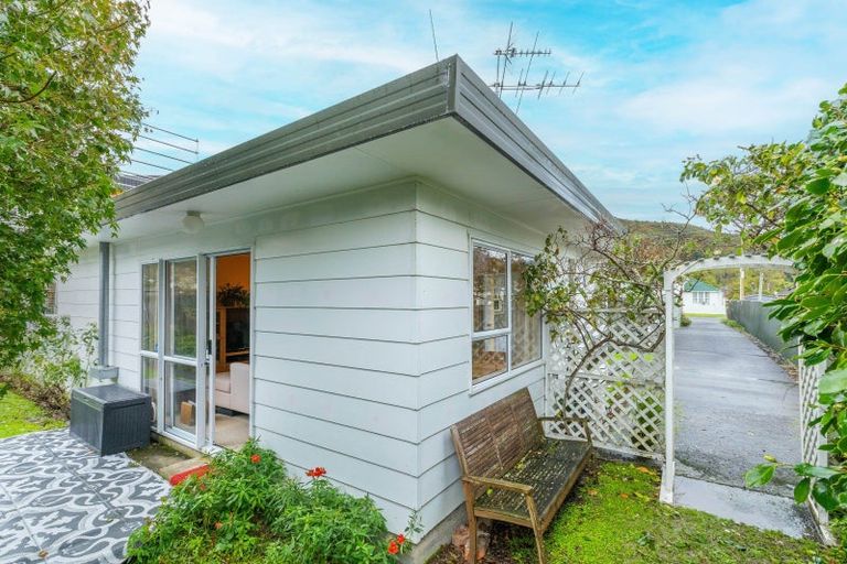 Photo of property in 115b Rata Street, Naenae, Lower Hutt, 5011