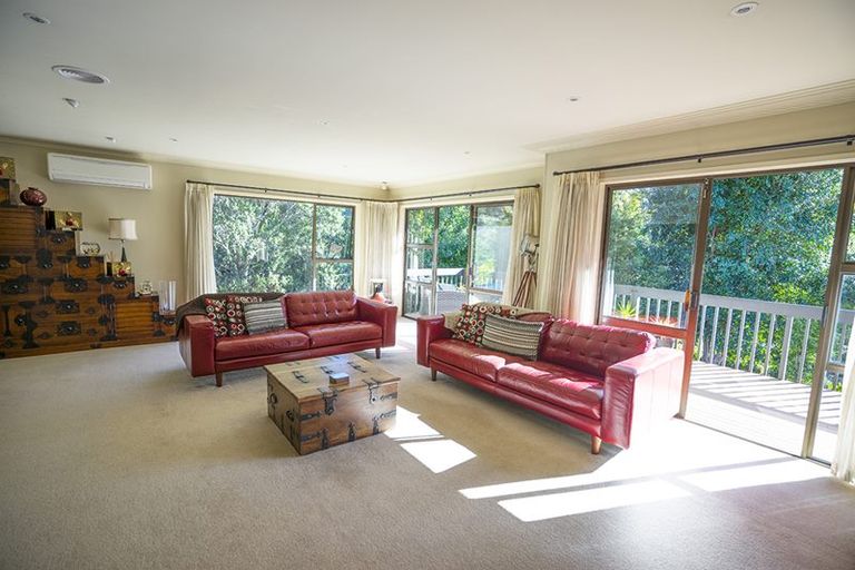 Photo of property in 16 Blundell Place, Chatswood, Auckland, 0626