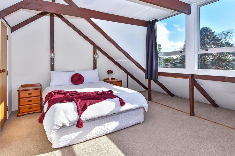 Photo of property in 1/11 Honey Place, Weymouth, Auckland, 2103