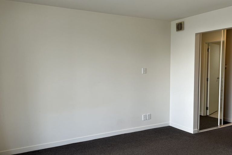 Photo of property in The Mews, 4/8 Basque Road, Eden Terrace, Auckland, 1021