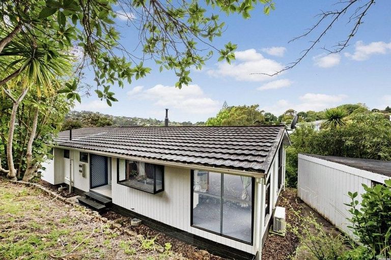 Photo of property in 69 Peach Road, Glenfield, Auckland, 0629