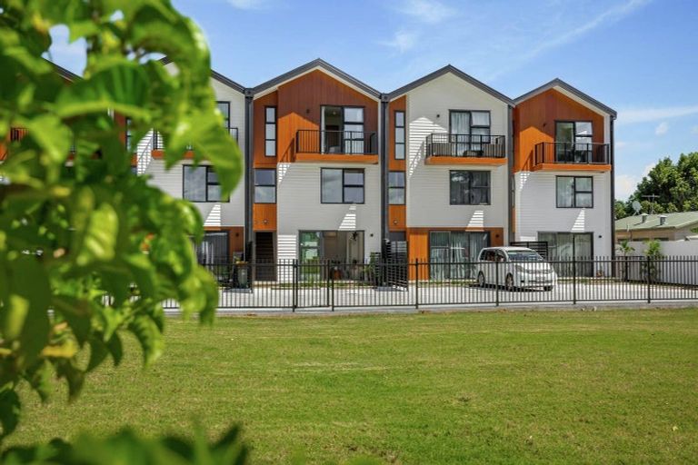 Photo of property in 26a Brennan Avenue, Te Atatu Peninsula, Auckland, 0610