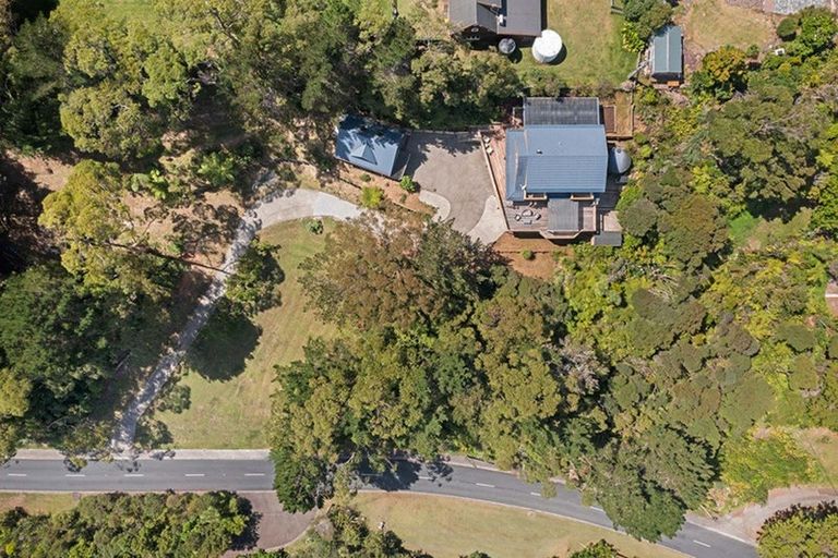 Photo of property in 150 Wade River Road, Wade Heads, Whangaparaoa, 0932