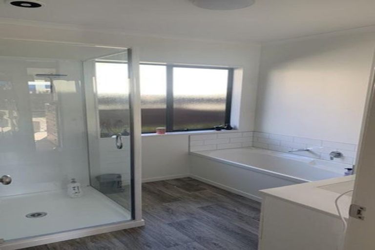 Photo of property in 248 Tukapa Street, Westown, New Plymouth, 4310