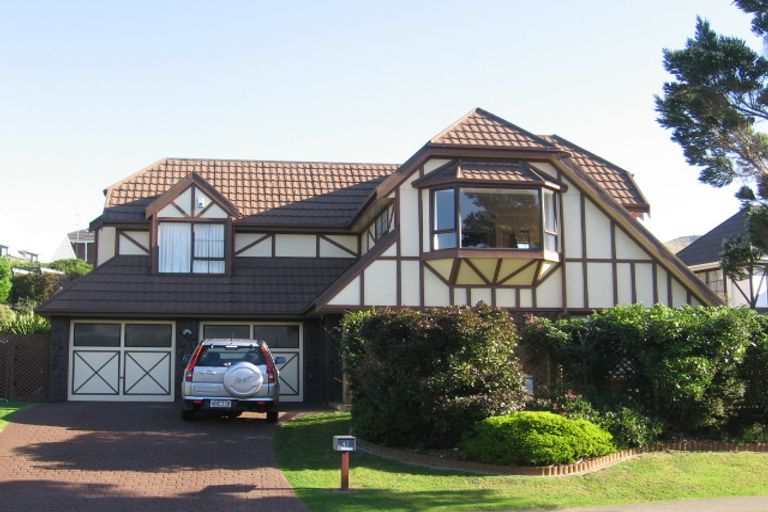 Photo of property in 43 Burbank Crescent, Churton Park, Wellington, 6037