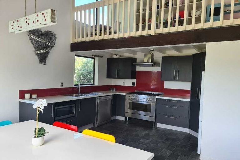 Photo of property in 327 Tukapa Street, Hurdon, New Plymouth, 4310