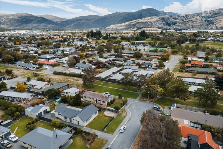 Photo of property in 3 Coleraine Street, Cromwell, 9310