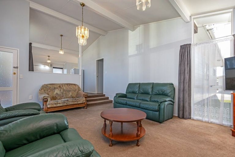 Photo of property in 4 John F Kennedy Drive, Milson, Palmerston North, 4414