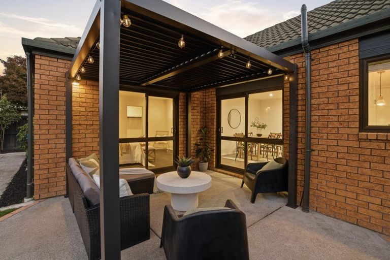 Photo of property in 8 Kedleston Drive, Avonhead, Christchurch, 8042