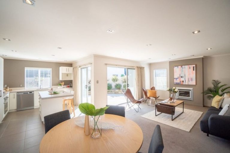 Photo of property in 21 Rosalie Terrace, Kelvin Grove, Palmerston North, 4414