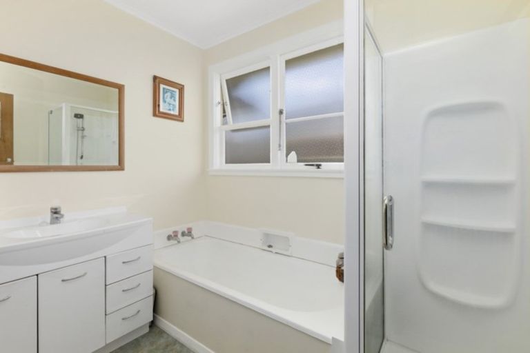 Photo of property in 23 Holyoake Crescent, Avalon, Lower Hutt, 5011