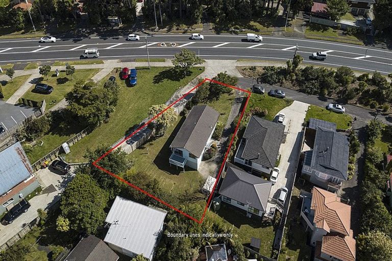 Photo of property in 382 East Coast Road, Sunnynook, Auckland, 0630