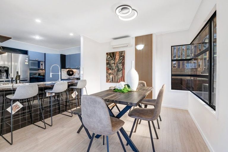 Photo of property in 29 Tenbless Court, Unsworth Heights, Auckland, 0632