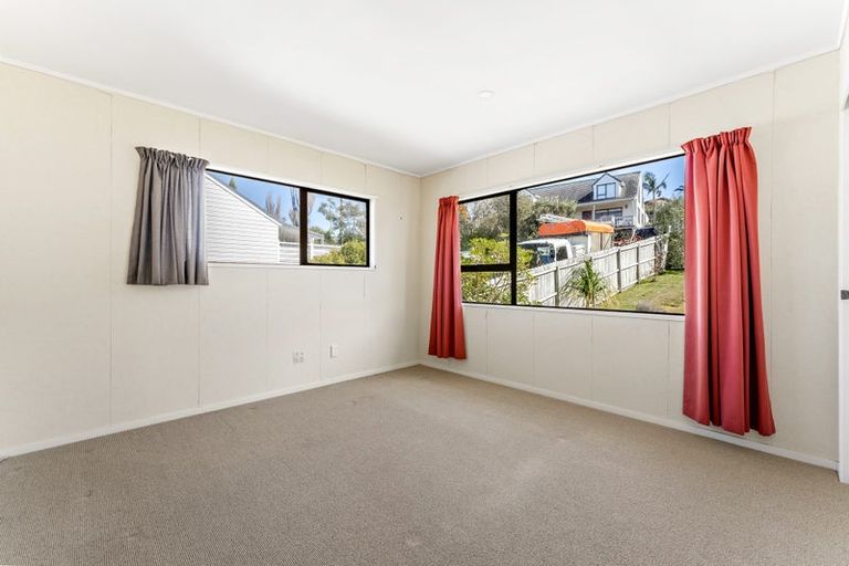Photo of property in 17 Polkinghorne Drive, Manly, Whangaparaoa, 0930