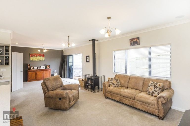 Photo of property in 6 Stonebridge Heights, Feilding, 4702