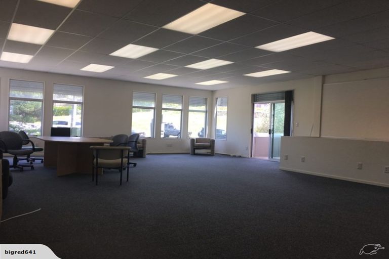 Photo of property in 65a View Road, Henderson, Auckland, 0612