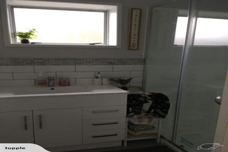 Photo of property in 14 Eruini Street, Waikanae Beach, Waikanae, 5036