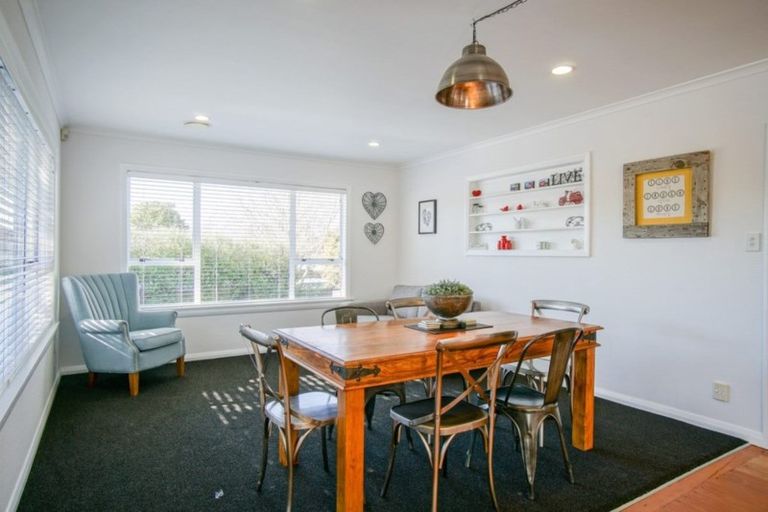 Photo of property in 86 Fitzroy Street, Terrace End, Palmerston North, 4410