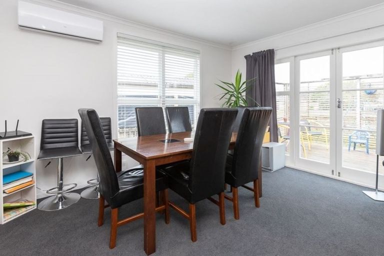 Photo of property in 83 Heath Street, St Andrews, Hamilton, 3200