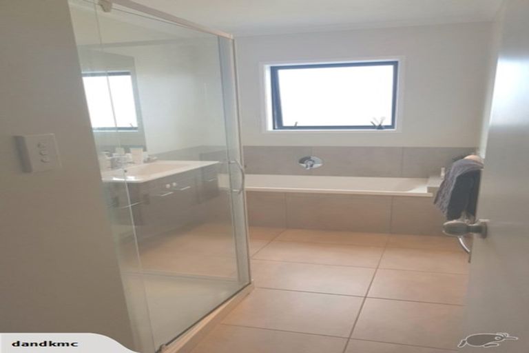 Photo of property in 107 Parkview Drive, Gulf Harbour, Whangaparaoa, 0930