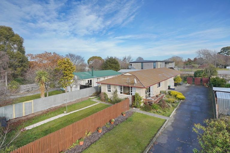 Photo of property in 27a Main North Road, Woodend, 7610