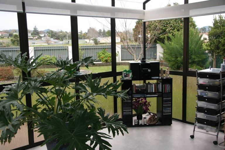 Photo of property in 70 Great South Road, Huntly, 3700