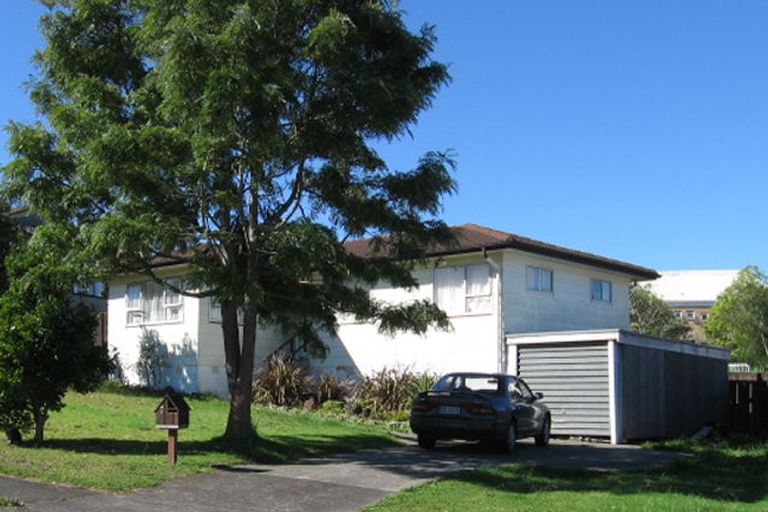 Photo of property in 7 Edgware Road, West Harbour, Auckland, 0618