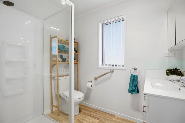 Photo of property in 5 Lance Way, Papamoa, 3118